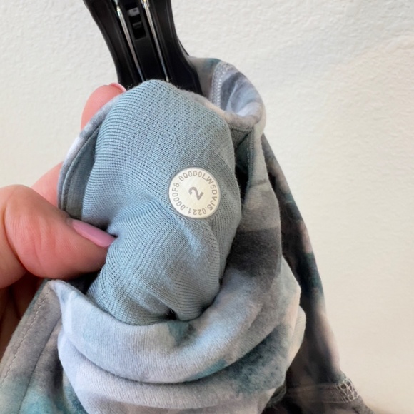 LULULEMON Unlimit High -Rise Leggings size 2 - Picture 3 of 10